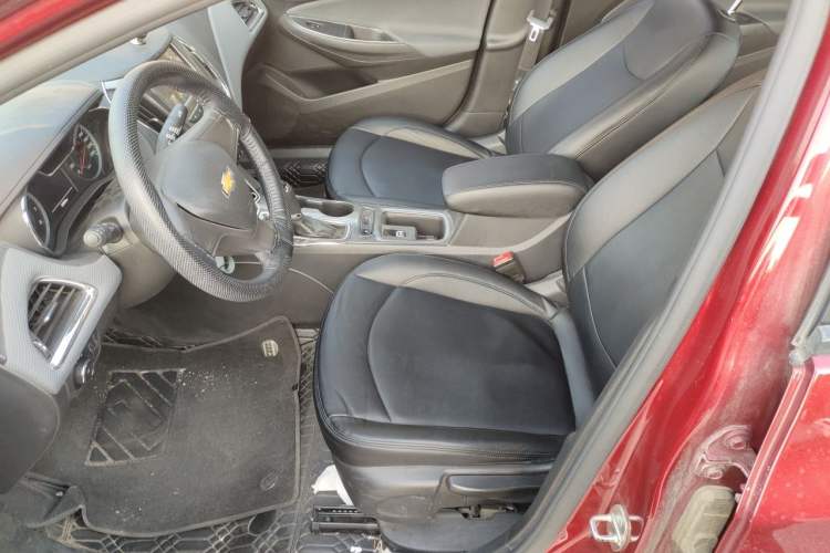 Used Chevrolet Cruze 2017 1.5L Automatic Pioneer Sunroof Edition Left Front Seat