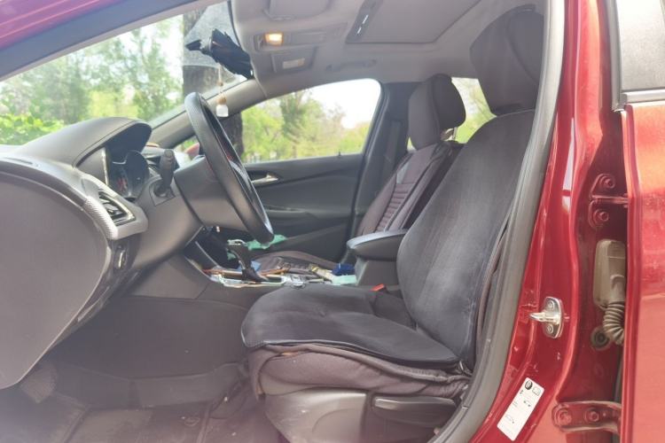 Used Chevrolet Cruze 2017 1.5L Automatic Pioneer Sunroof Edition Left Front Seat