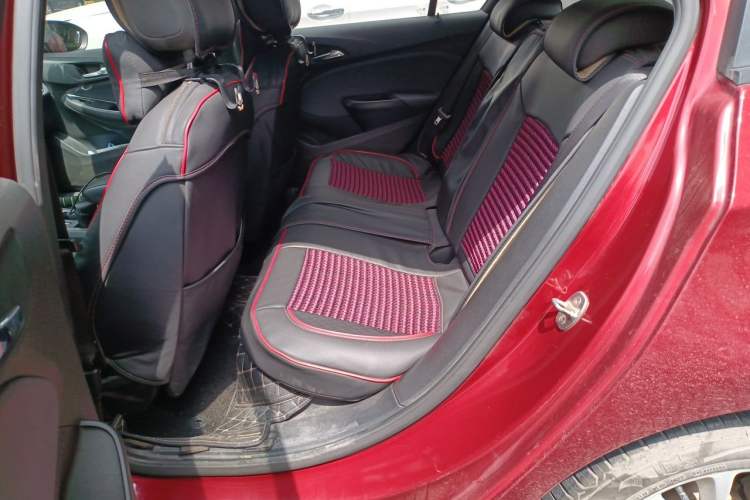 Used Chevrolet Cruze 2017 1.5L Automatic Pioneer Sunroof Edition Left Rear Seat