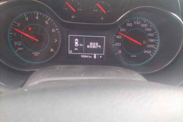 Used Chevrolet Cruze 2017 1.5L Automatic Pioneer Sunroof Edition Odometer Close Up