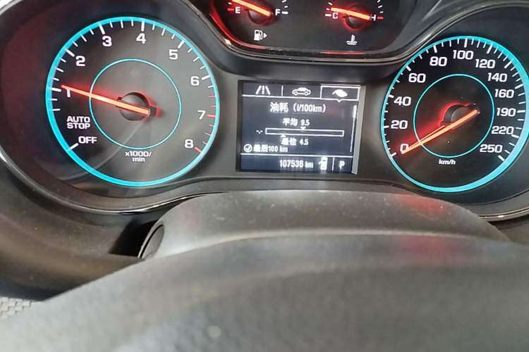 Used Chevrolet Cruze 2017 1.5L Automatic Pioneer Sunroof Edition Odometer Close Up