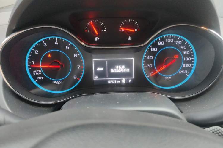 Used Chevrolet Cruze 2017 1.5L Automatic Pioneer Sunroof Edition Odometer Close Up
