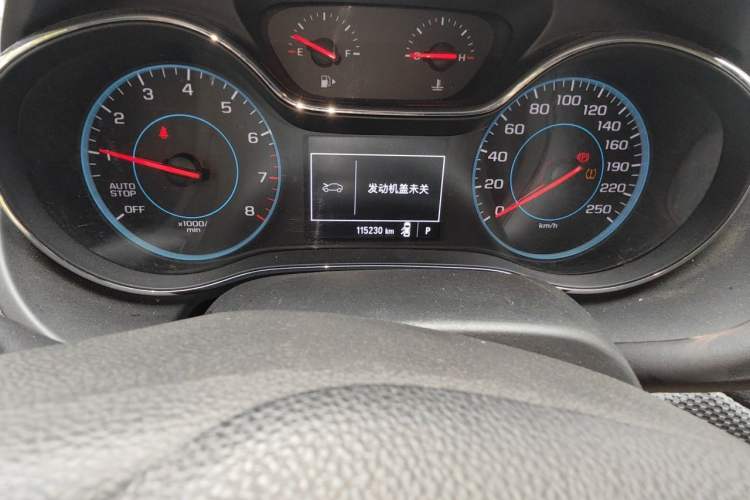 Used Chevrolet Cruze 2017 1.5L Automatic Pioneer Sunroof Edition Odometer Close Up