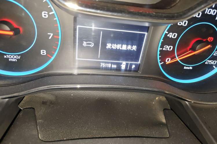 Used Chevrolet Cruze 2017 1.5L Automatic Pioneer Sunroof Edition Odometer Close Up