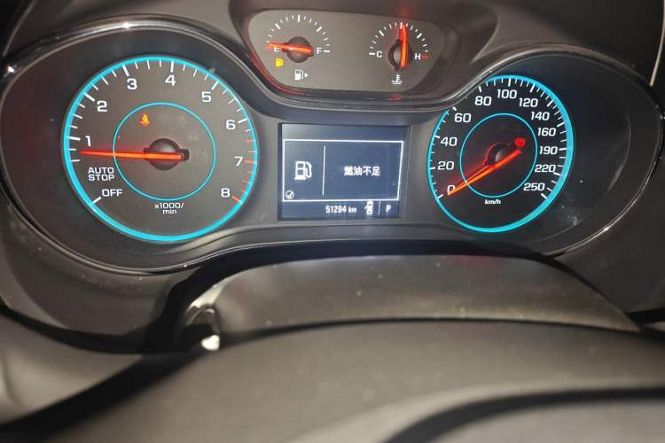 Used Chevrolet Cruze 2017 1.5L Automatic Pioneer Sunroof Edition Odometer Close Up
