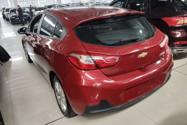 Used Chevrolet Cruze 2017 1.5L Hatchback Manual Pioneer Edition Rear Left 45 Deg