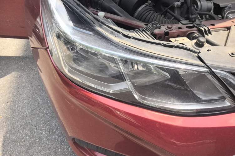 Used Chevrolet Cruze 2017 1.4T Dual-Clutch Pioneer Sunroof Edition Right Front Headlight