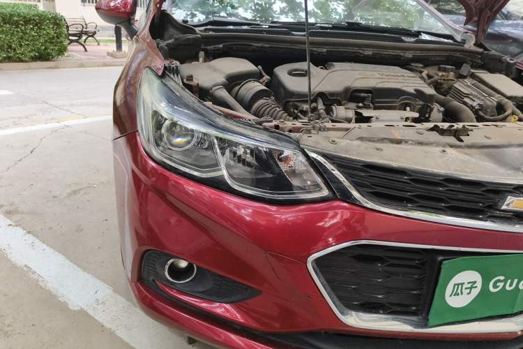 Used Chevrolet Cruze 2017 1.4T Dual-Clutch Xuanfeng Edition Right Front Headlight