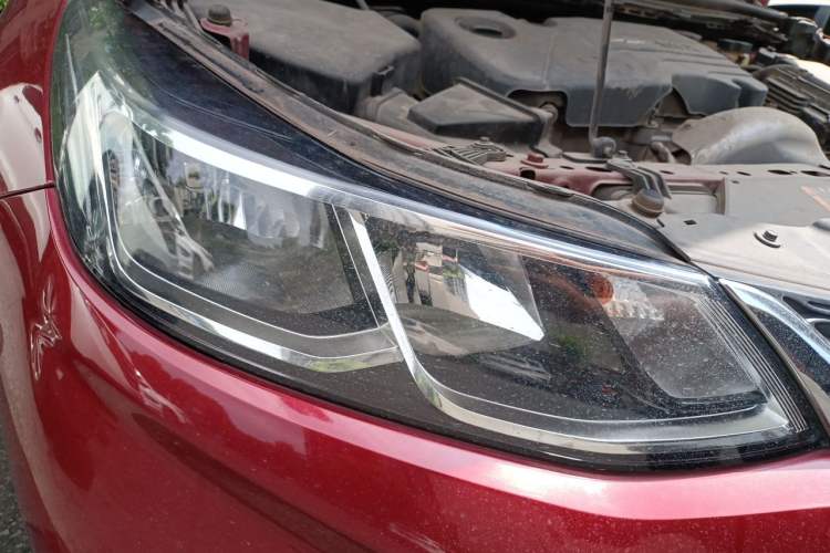 Used Chevrolet Cruze 2017 1.5L Automatic Pioneer Sunroof Edition Right Front Headlight