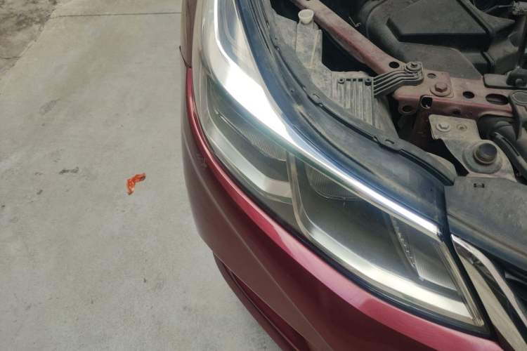 Used Chevrolet Cruze 2017 1.5L Automatic Pioneer Sunroof Edition Right Front Headlight
