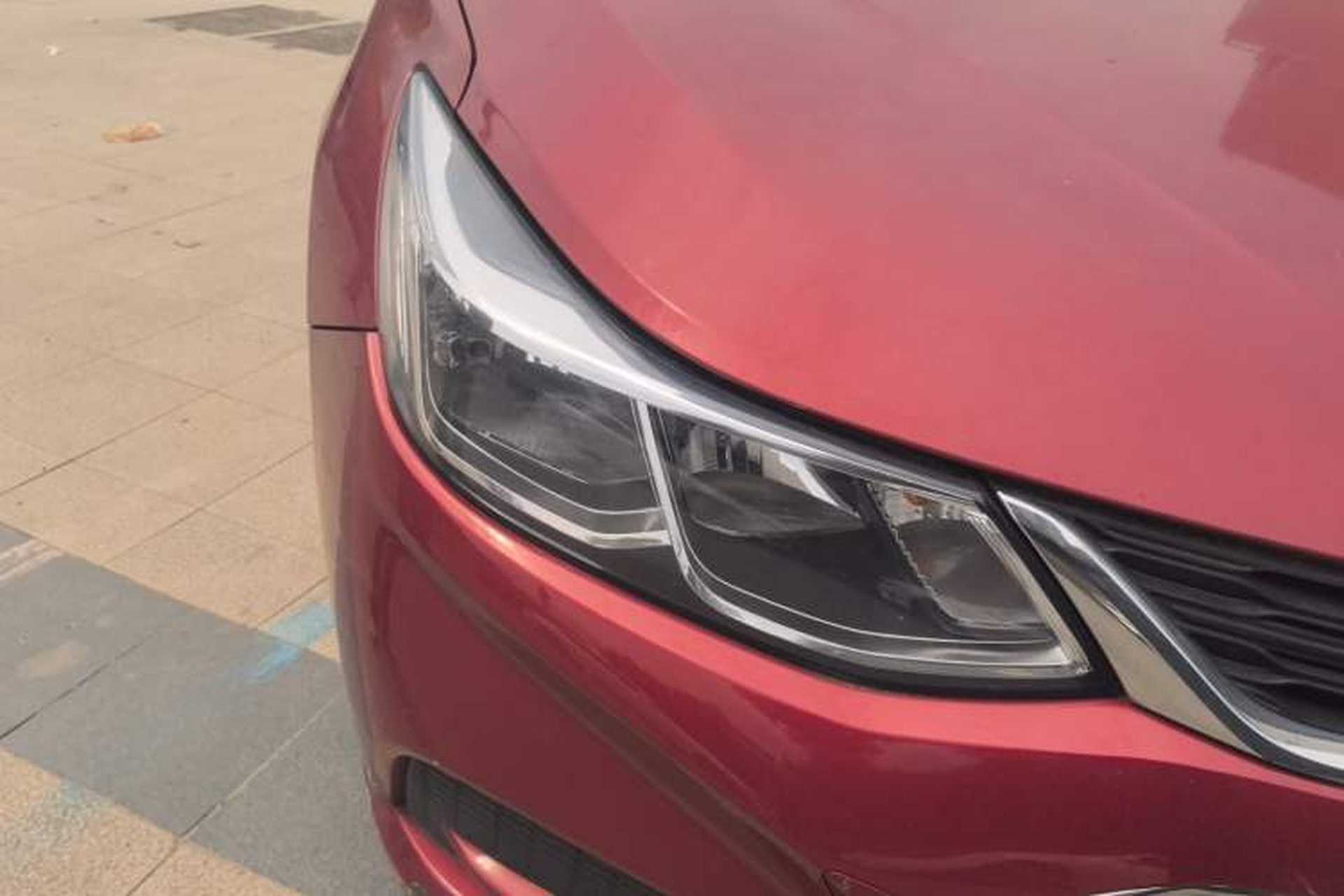 Used Chevrolet Cruze 2017 1.5L Automatic Pioneer Sunroof Edition Right Front Headlight