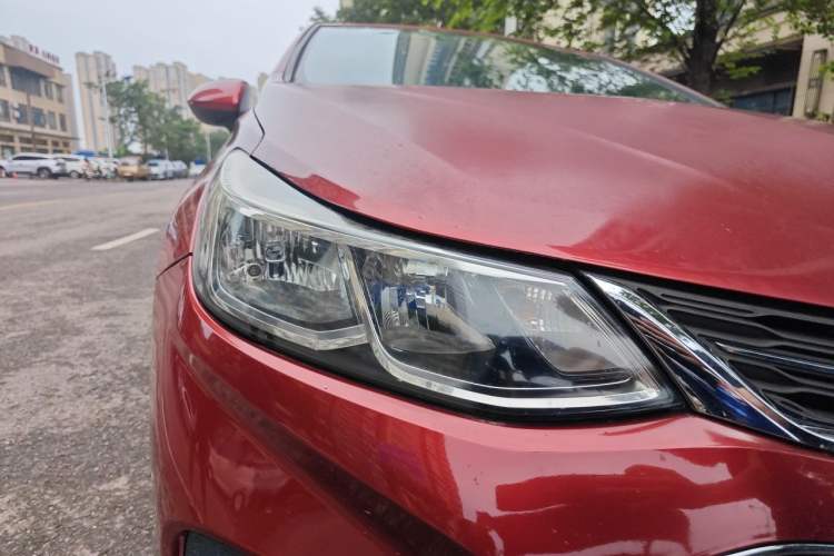 Used Chevrolet Cruze 2017 1.5L Automatic Pioneer Sunroof Edition Right Front Headlight