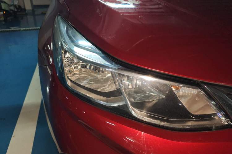 Used Chevrolet Cruze 2017 1.5L Automatic Pioneer Sunroof Edition Right Front Headlight