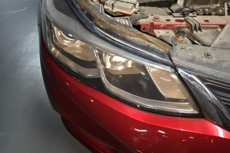 Used Chevrolet Cruze 2017 1.5L Automatic Pioneer Sunroof Edition Right Front Headlight