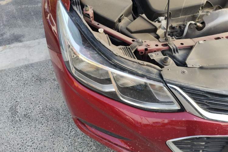 Used Chevrolet Cruze 2017 1.5L Automatic Pioneer Sunroof Edition Right Front Headlight