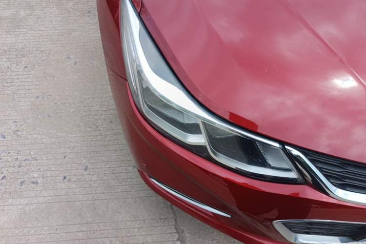 Used Chevrolet Cruze 2017 1.5L Automatic Pioneer Sunroof Edition Right Front Headlight