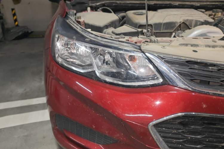 Used Chevrolet Cruze 2017 1.5L Automatic Pioneer Sunroof Edition Right Front Headlight