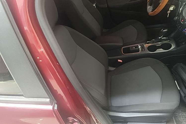 Used Chevrolet Cruze 2017 1.5L Automatic Pioneer Sunroof Edition Right Front Seat