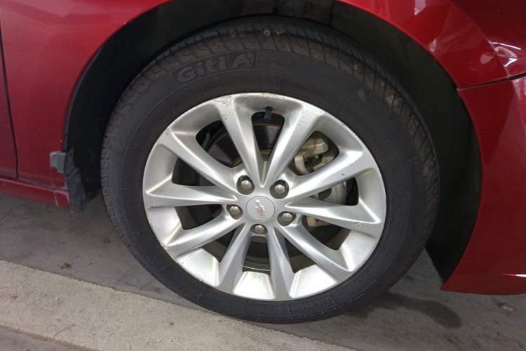 Used Chevrolet Cruze 2017 1.5L Automatic Xuanfeng Edition Right Front Wheel Hub