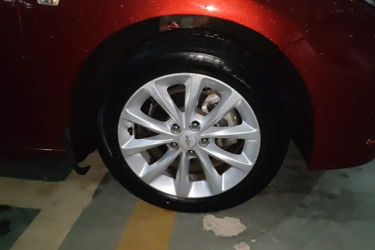 Used Chevrolet Cruze 2017 1.5L Automatic Xuanfeng Edition Right Front Wheel Hub