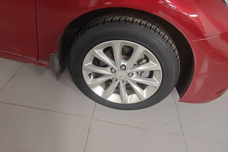 Used Chevrolet Cruze 2017 1.5L Automatic Xuanfeng Edition Right Front Wheel Hub