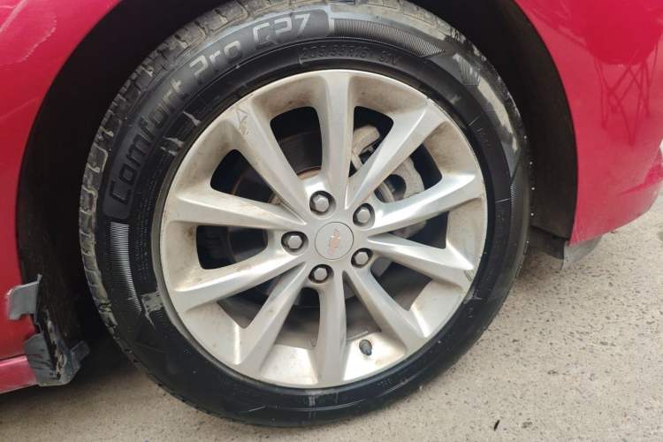 Used Chevrolet Cruze 2017 1.5L Manual Xuanfeng Edition Right Front Wheel Hub