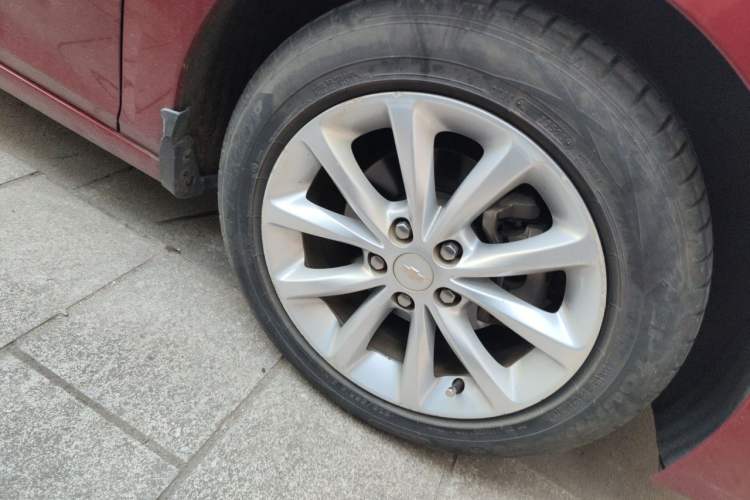 Used Chevrolet Cruze 2017 1.5L Automatic Xuanfeng Edition Right Front Wheel Hub