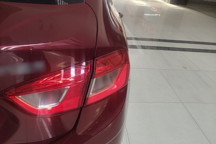 Used Chevrolet Cruze 2017 1.5L Automatic Pioneer Sunroof Edition Right Rear Taillight