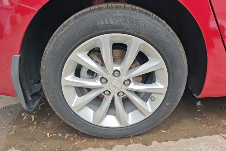 Used Chevrolet Cruze 2017 1.5L Manual Xuanfeng Edition Right Rear Wheel Hub