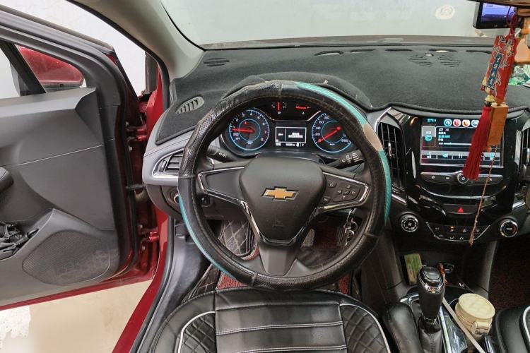Used Chevrolet Cruze 2017 1.4T Dual-Clutch Xuanfeng Edition Steering Wheel
