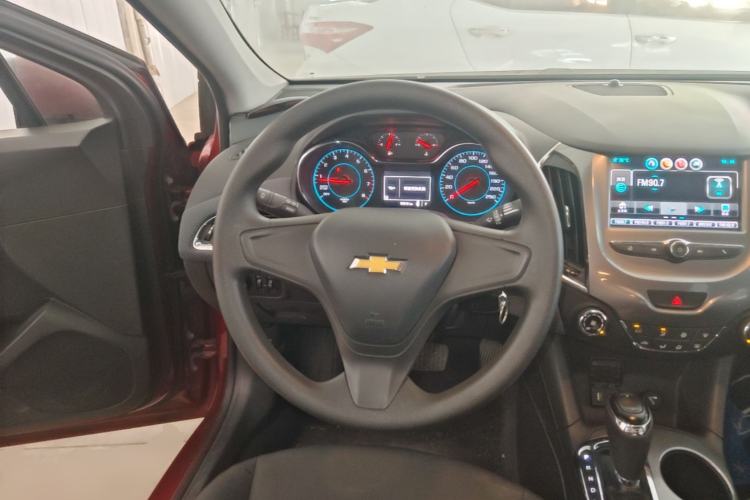 Used Chevrolet Cruze 2017 1.4T Dual-Clutch Pioneer Sunroof Edition Steering Wheel