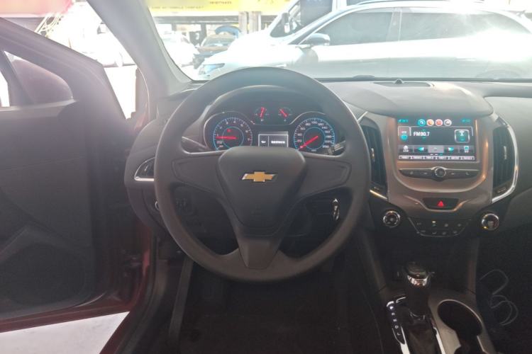 Used Chevrolet Cruze 2017 1.4T Dual-Clutch Pioneer Sunroof Edition Steering Wheel