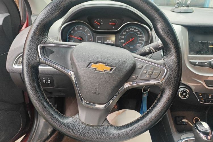 Used Chevrolet Cruze 2017 1.5L Hatchback Automatic Xuanfeng Edition Steering Wheel