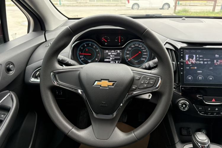 Used Chevrolet Cruze 2017 1.5L Automatic Xuanfeng Edition Steering Wheel