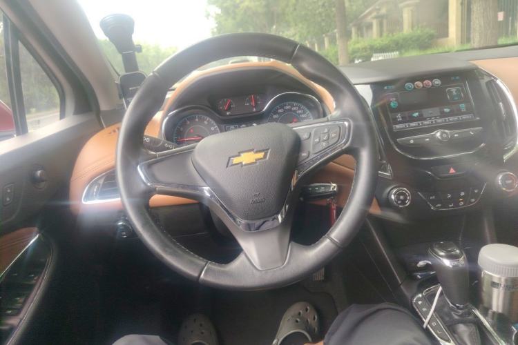 Used Chevrolet Cruze 2017 1.4T Dual-Clutch Xuanfeng Edition Steering Wheel