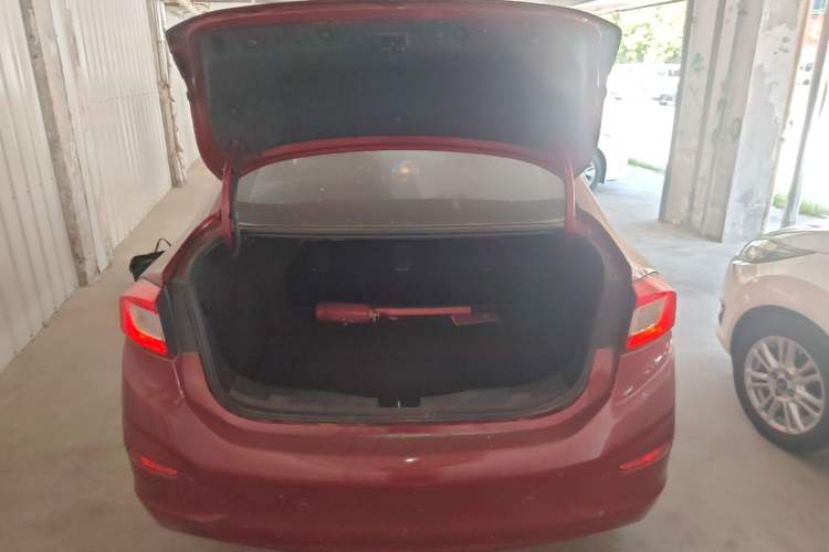 Used Chevrolet Cruze 2017 1.4T Dual-Clutch Pioneer Sunroof Edition Trunk