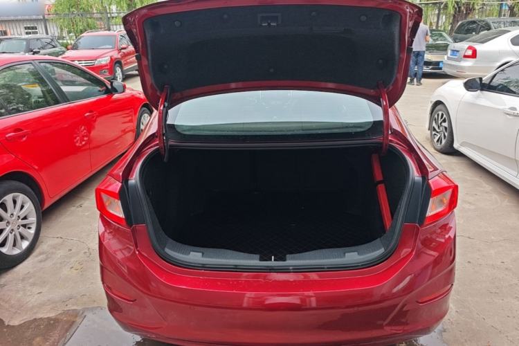 Used Chevrolet Cruze 2017 1.5L Manual Xuanfeng Edition Trunk