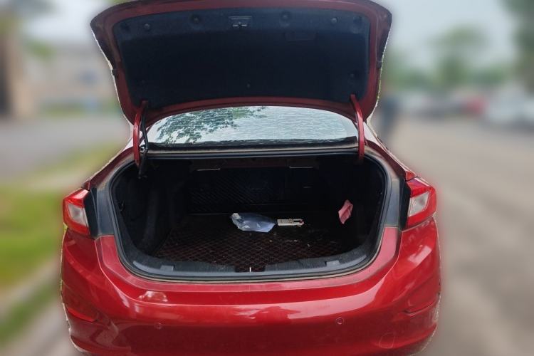 Used Chevrolet Cruze 2017 1.5L Automatic Pioneer Sunroof Edition Trunk