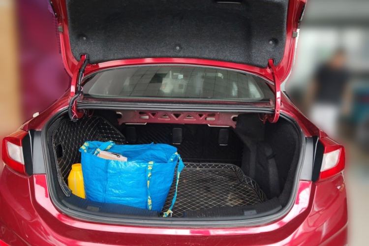 Used Chevrolet Cruze 2017 1.5L Automatic Pioneer Sunroof Edition Trunk
