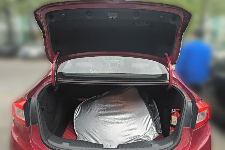 Used Chevrolet Cruze 2017 1.5L Automatic Pioneer Sunroof Edition Trunk