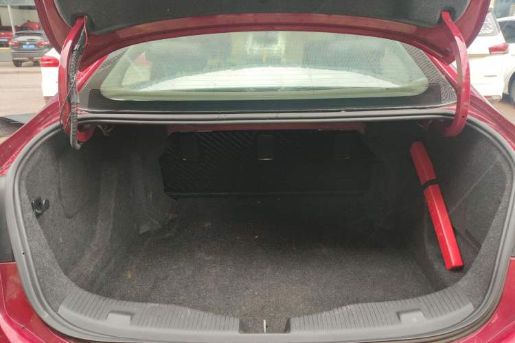 Used Chevrolet Cruze 2017 1.5L Manual Pioneer Edition Trunk