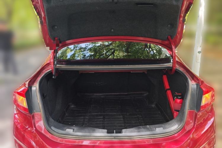 Used Chevrolet Cruze 2017 1.5L Automatic Pioneer Sunroof Edition Trunk