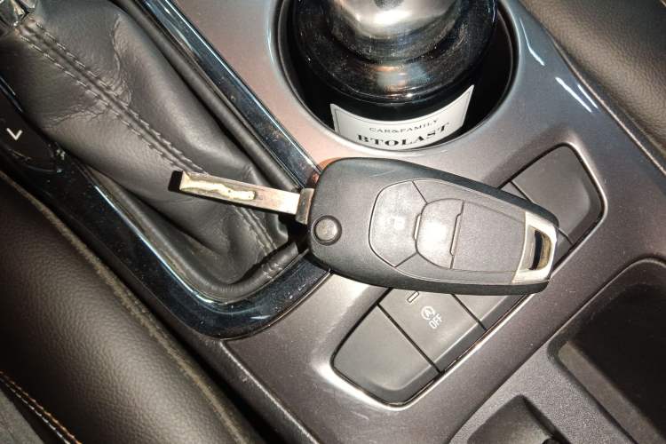 Used Chevrolet Cruze 2017 1.5L Hatchback Automatic Xuanfeng Edition Vehicle Key