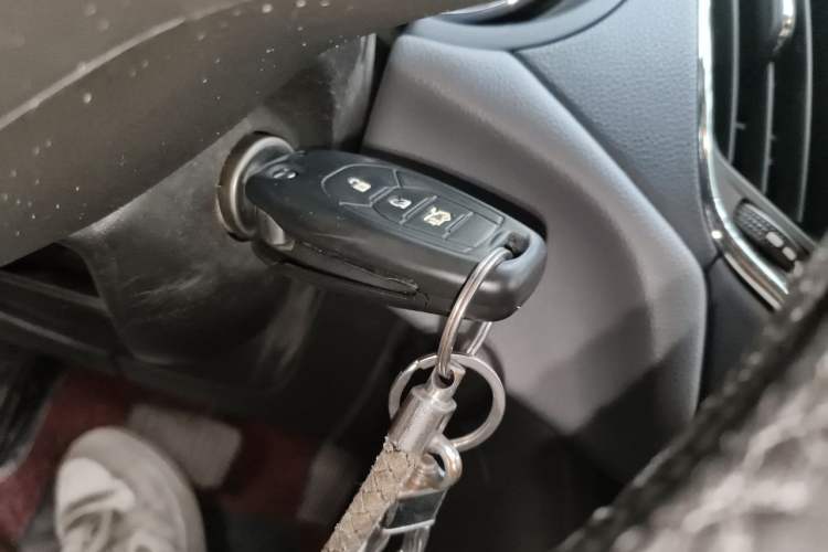 Used Chevrolet Cruze 2017 1.4T Dual-Clutch Xuanfeng Edition Vehicle Key
