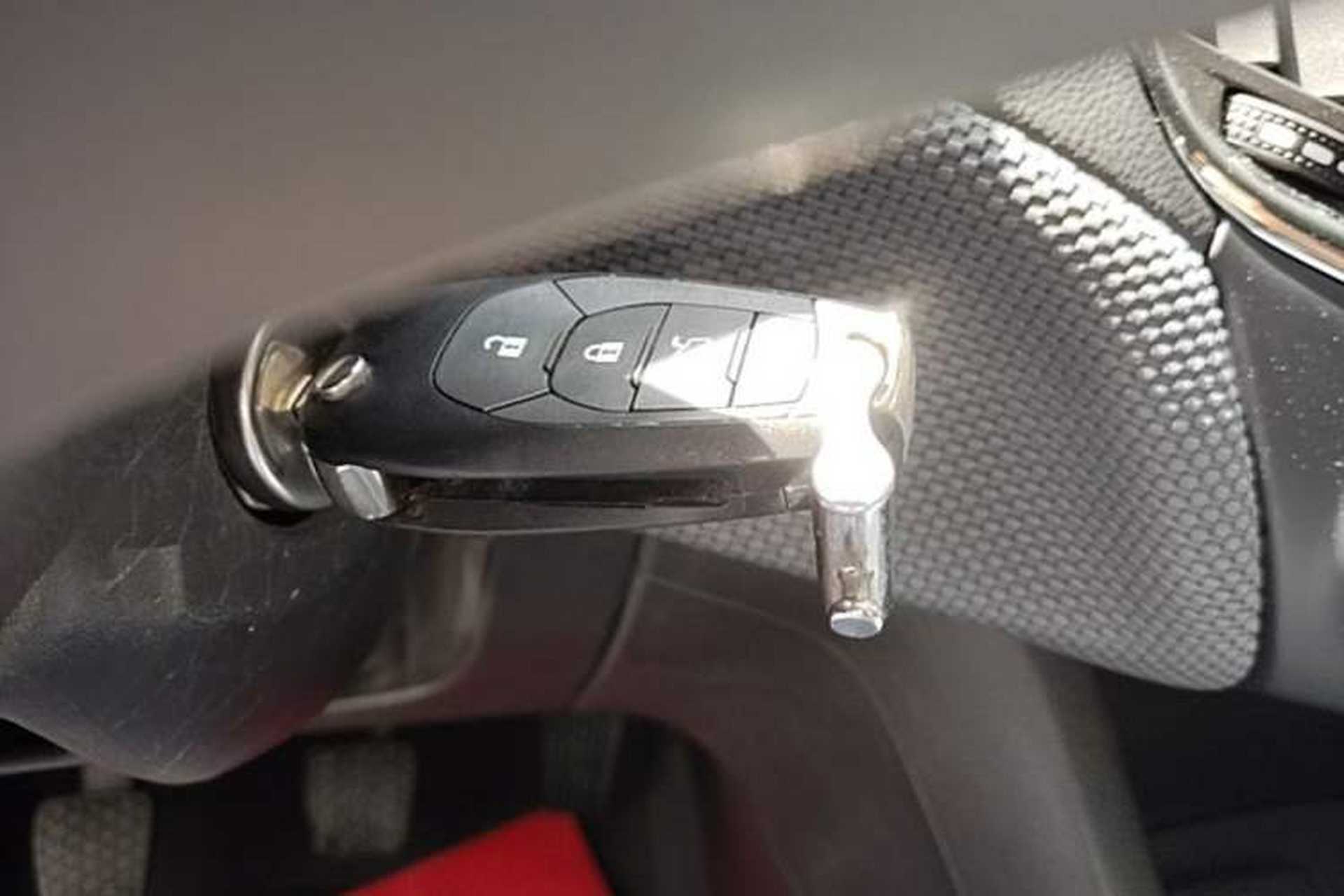 Used Chevrolet Cruze 2017 1.5L Manual Pioneer Edition Vehicle Key
