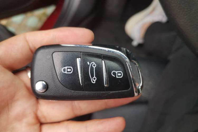 Used Chevrolet Cruze 2017 1.5L Automatic Pioneer Sunroof Edition Vehicle Key