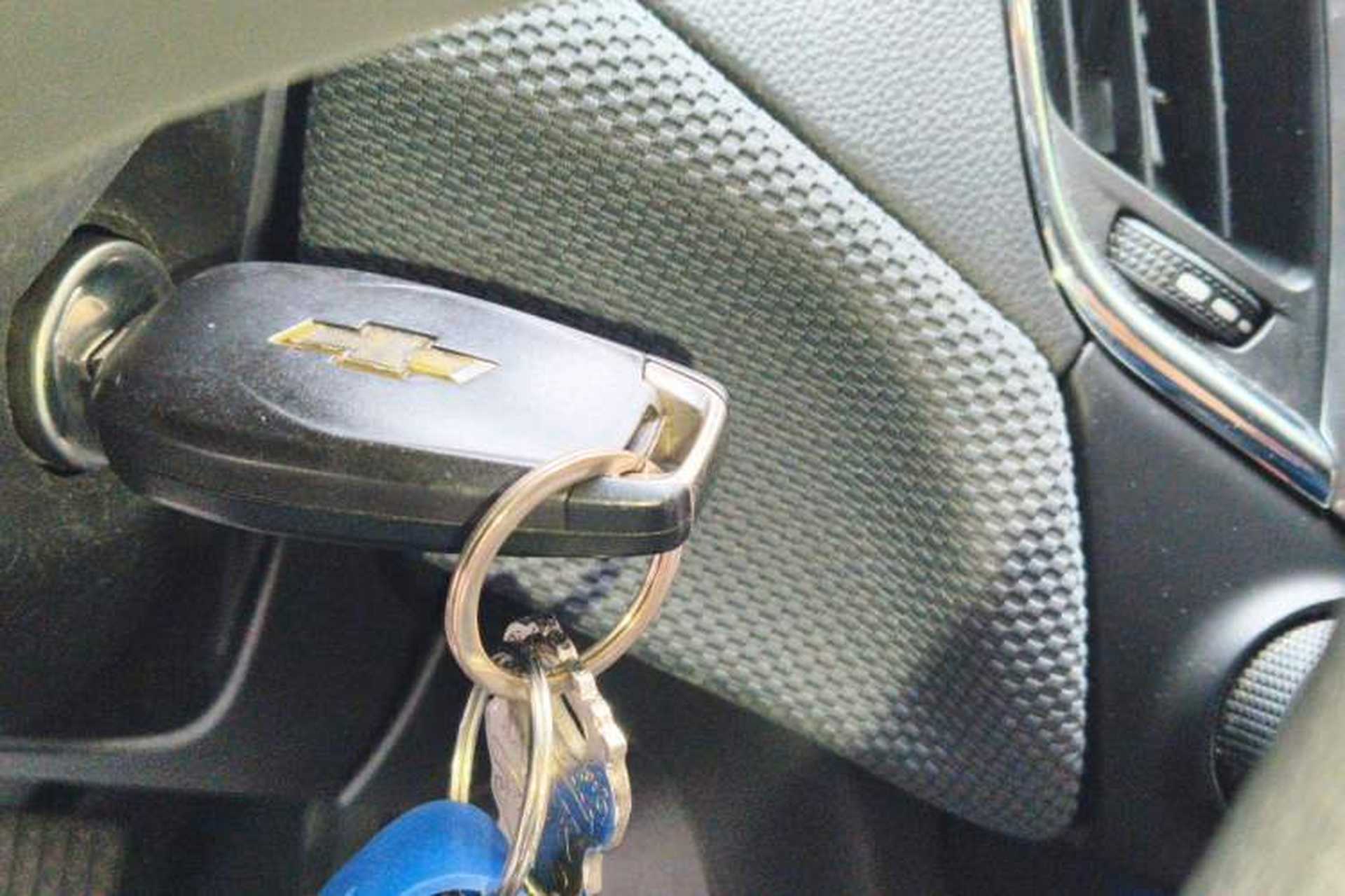 Used Chevrolet Cruze 2017 1.5L Automatic Pioneer Sunroof Edition Vehicle Key