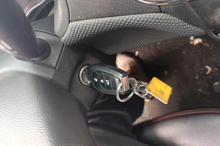 Used Chevrolet Cruze 2017 1.5L Automatic Pioneer Sunroof Edition Vehicle Key
