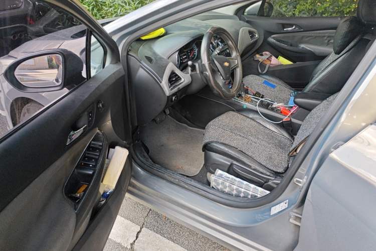 Used Chevrolet Cruze 2017 1.5L Automatic Pioneer Sunroof Edition Driver Seat