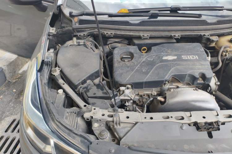 Used Chevrolet Cruze 2017 1.5L Automatic Pioneer Sunroof Edition Engine Bay Right